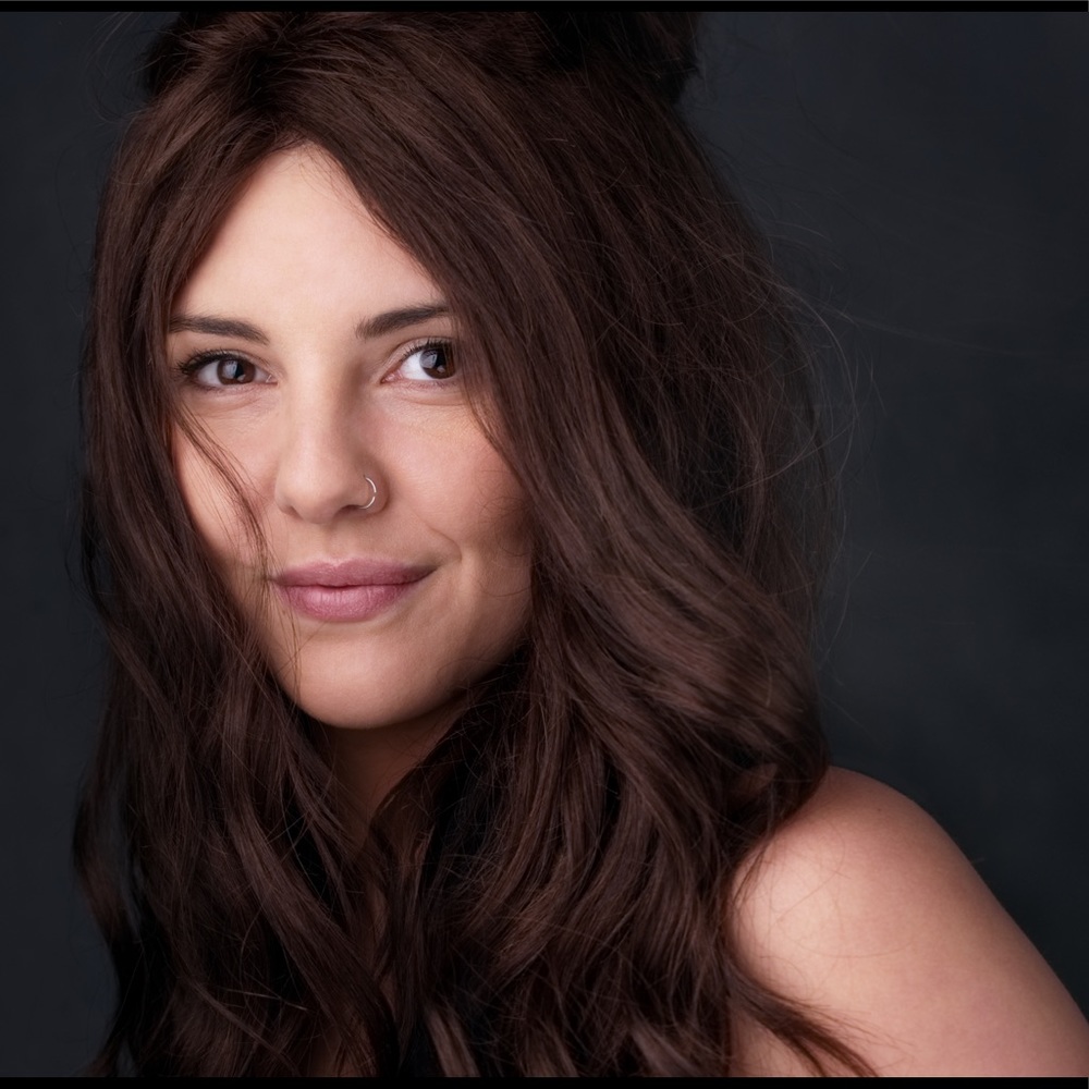 Meet your Posher, Christina